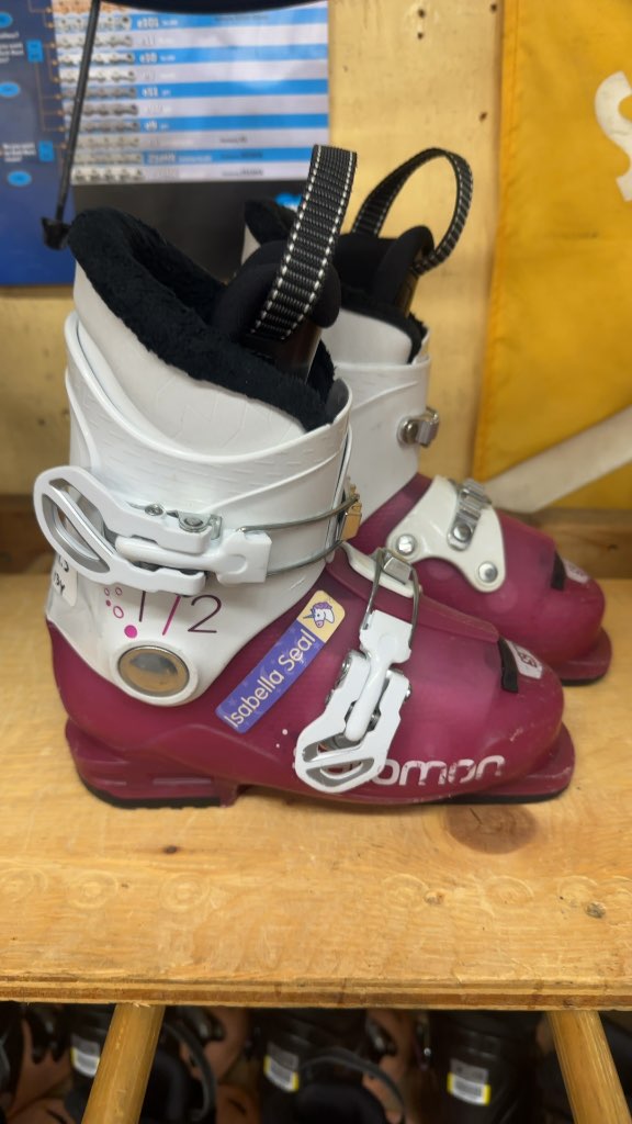 Salomon Kids T2 Ski Boots Magenta/White Used Size 19.5