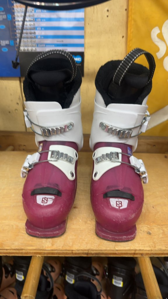 Salomon Kids T2 Ski Boots Magenta/White Used Size 19.5