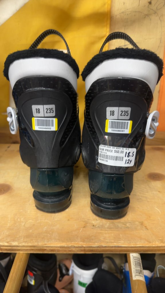 Salomon Kids T2 Ski Boots Used Size 18.5