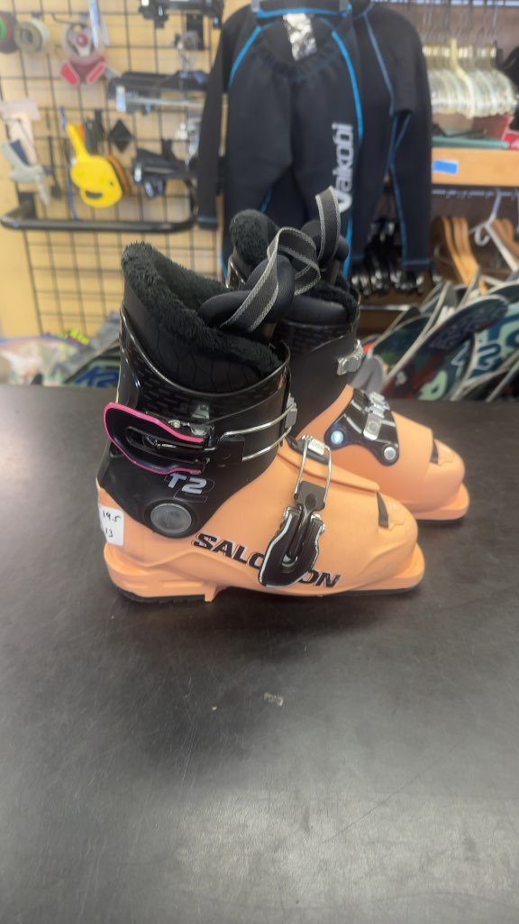 Salomon Ski Boots T2 Peach/Black Used Size 19.5