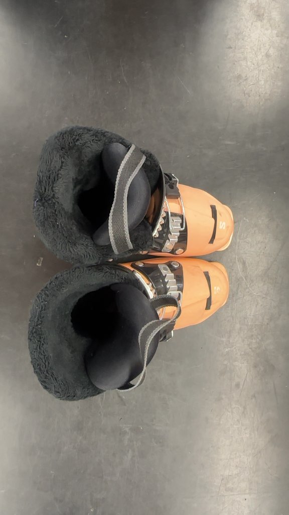 Salomon Ski Boots T2 Peach/Black Used Size 19.5