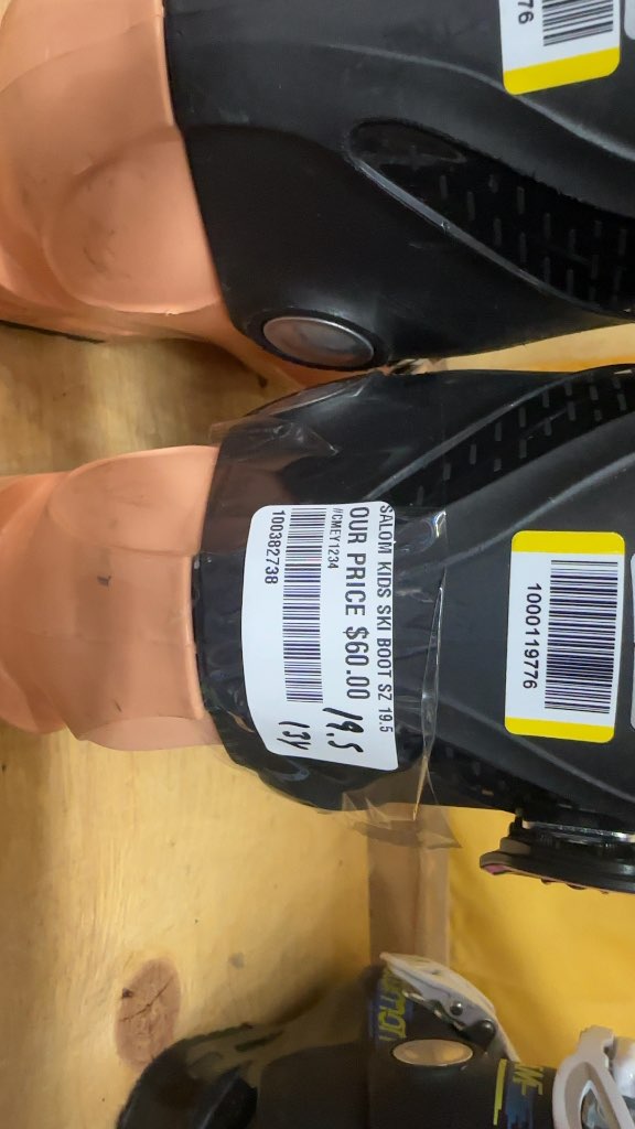Salomon T2 Kids Ski Boots Peach/Black Used Size 19.5