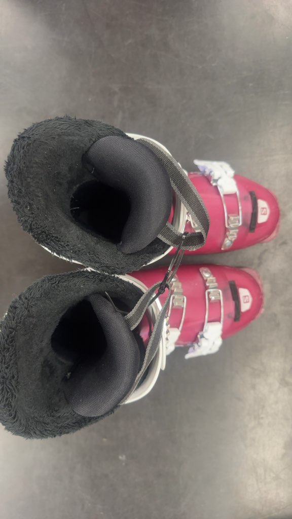 Salomon T3 Junior Ski Boots Pink/White Used Size 23.5