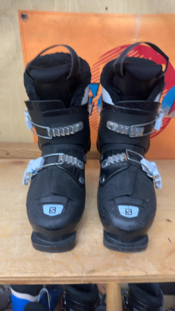 Salomon Team Kids Ski Boots Black Used Size 18.5