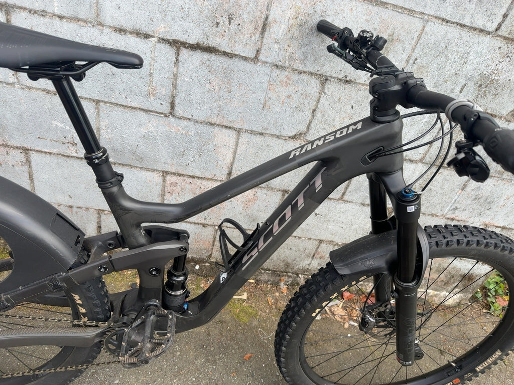 Scott Ransom Full Suspension Mountain Bike - Size Large