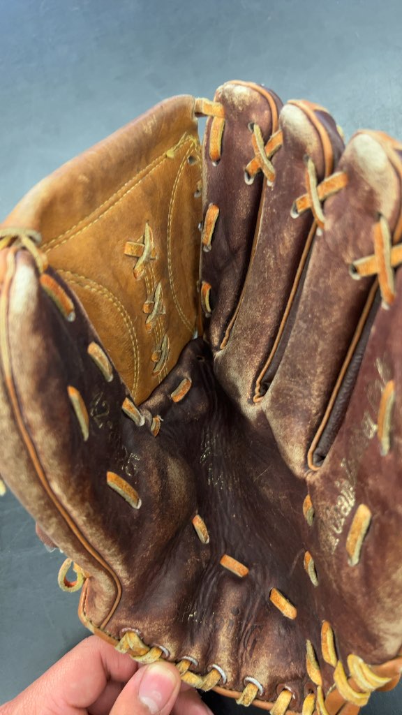 Spalding 42-225 Baseball Glove Brown 12"