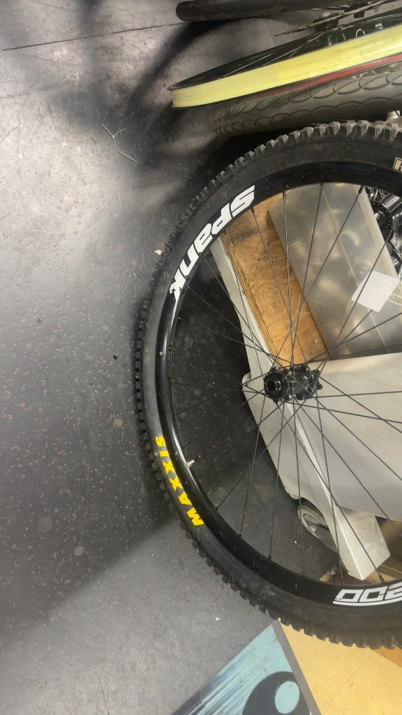 Spank Spike Race 33 27.5" Front Wheel with Maxxis High Roller II Tire