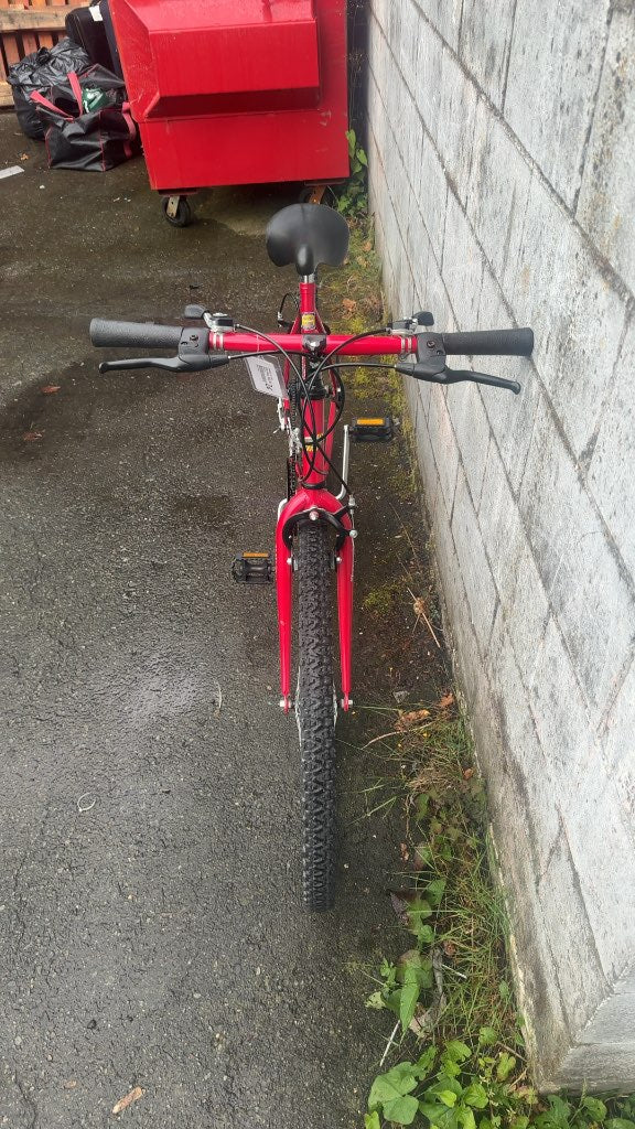 Sportek Mountain Bike Pathfinder 10 Speed Used 26"