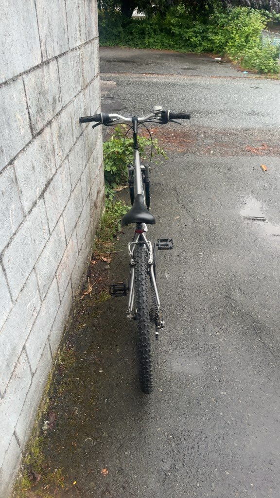 Sportek Mountain Bike Turnpike Grey Used 26"