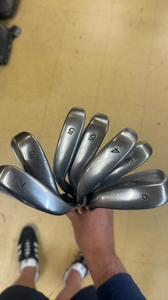 TaylorMade RAC OS Iron Set Used 3-9 Irons
UG65 flex R shafts