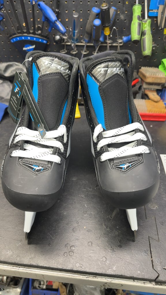 TRUE TF7 Goalie Skates Size 11-Brand New