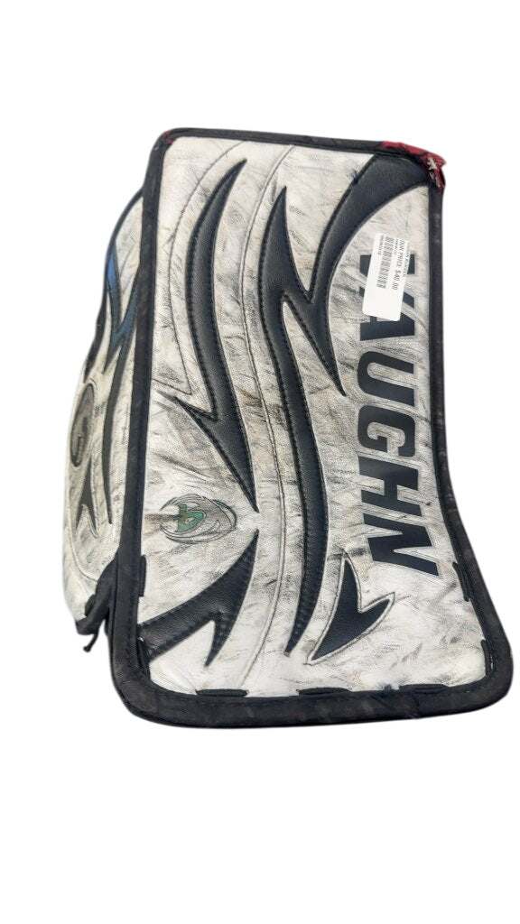 Vaughn Hockey Goalie Blocker Velocity White/Black Used(small tear in palm doesn’t go all the way thru)