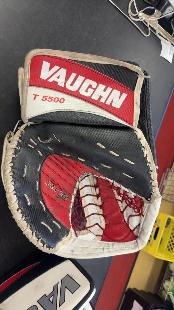 Vaughn T 5500 Catcher and Velocity Blocker Goalie Set - Used