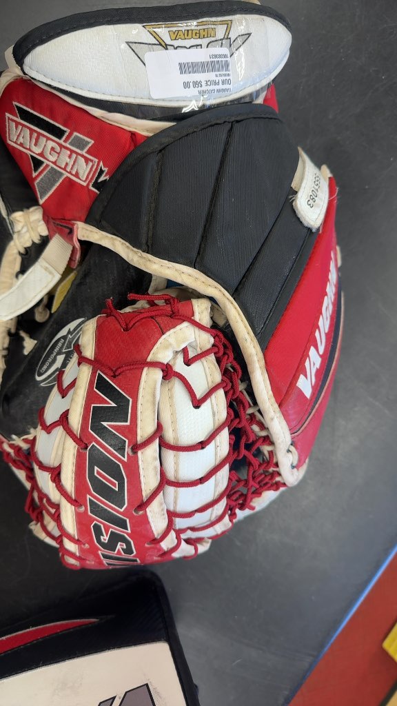 Vaughn T 5500 Catcher and Velocity Blocker Goalie Set - Used