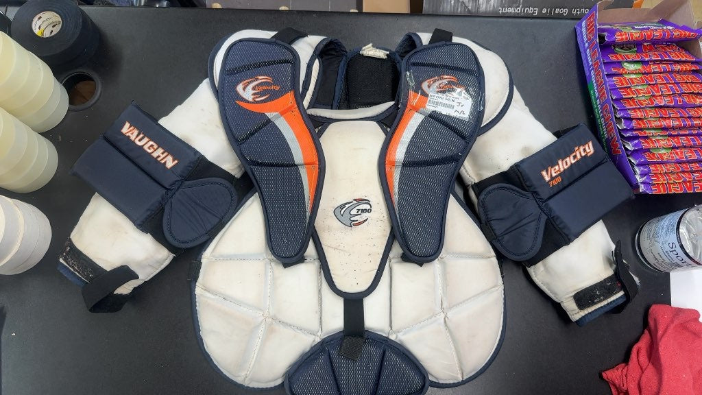 Vaughn Velocity 7100 Junior Goalie Chest and Arm Protector - Used - M/L