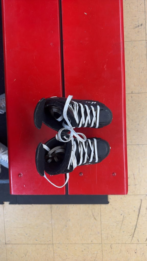 VIC HXi Hockey Skates Black/White Good Condition Size 1