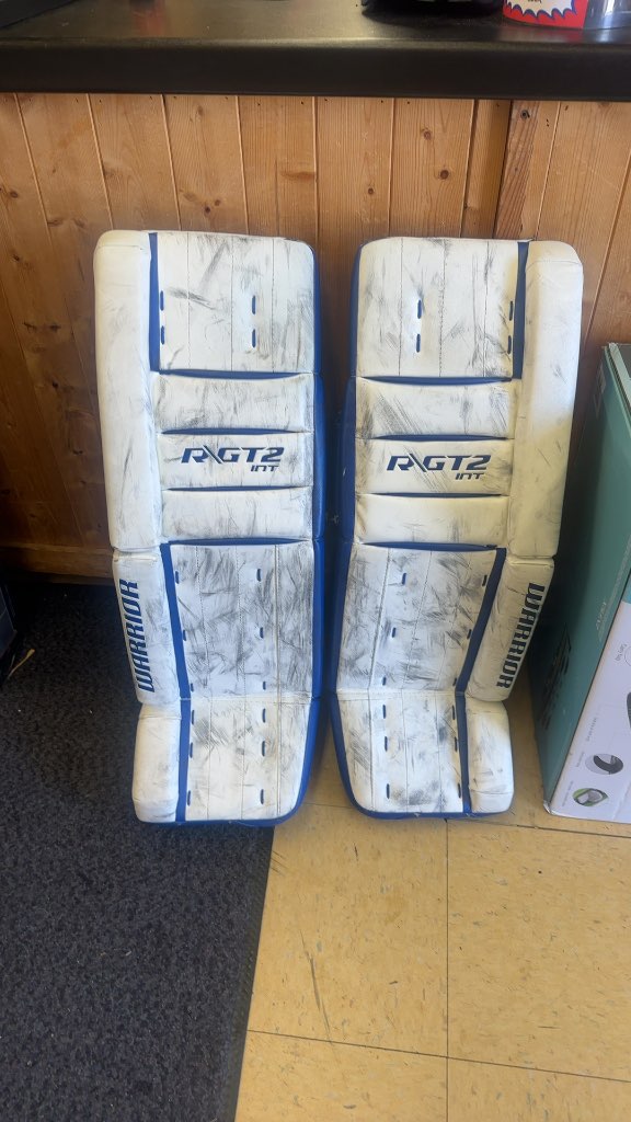 Warrior Ritual G2 INT Goalie Leg Pads Used 32+1"