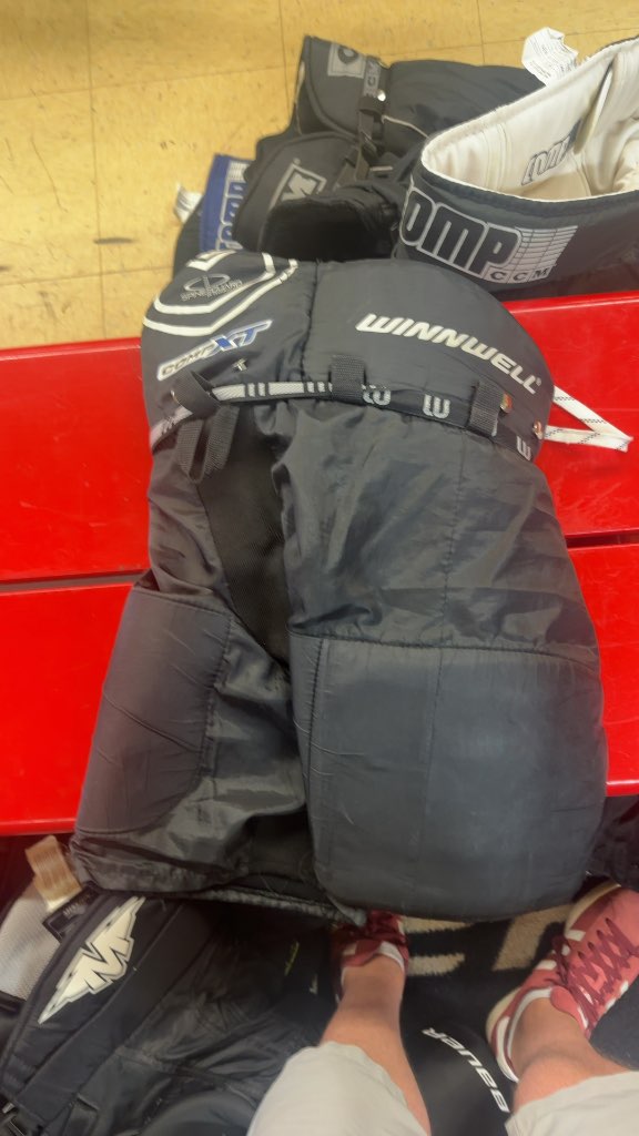 Winnwell Hockey Pants Comp XT Black Good Condition Junior Small