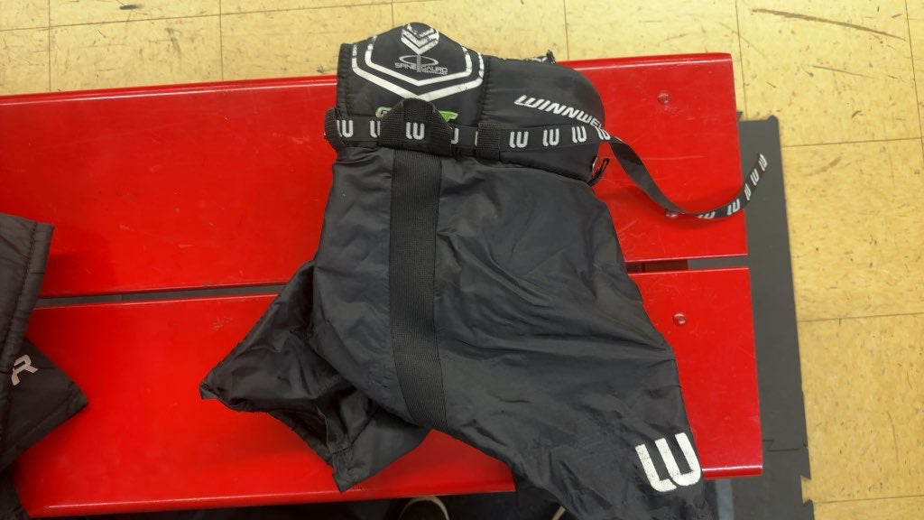 Winnwell Hockey Pants XT Youth Used Small