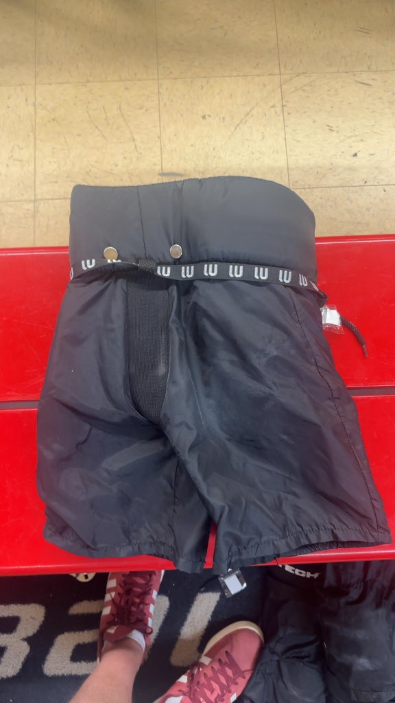 Winnwell NXT Youth Hockey Pants Black Large Used