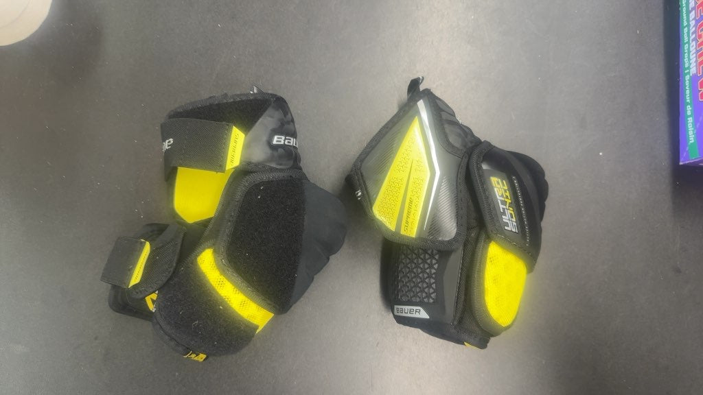 Bauer Hockey Elbow Pads Supreme UltraSonic Great Condition Junior Small