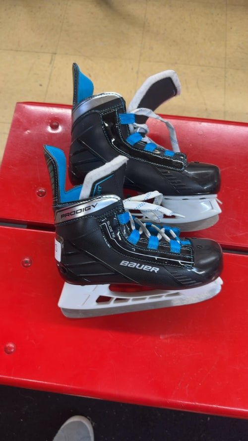Bauer Hockey Skates Prodigy Youth Size 13Y Used