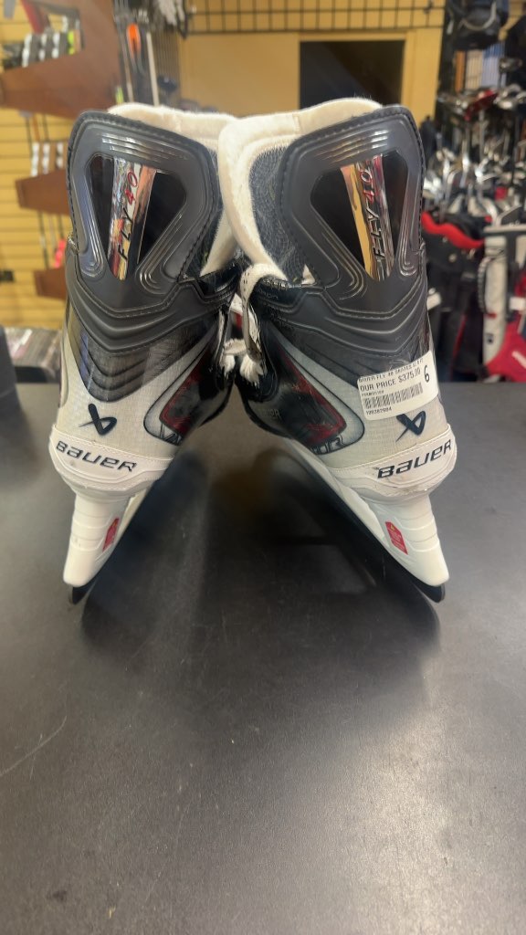 Bauer Hockey Skates Vapor X-Fly 40 Great Condition Size 6 Fit 2