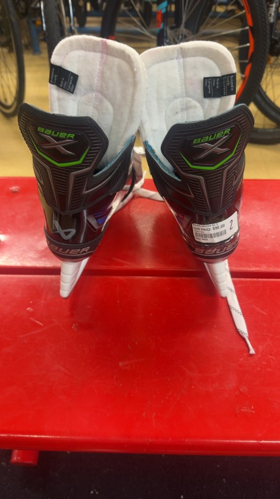Bauer Ice Hockey Skates Bauer X Used Size 2