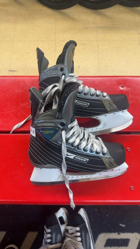 Bauer Supreme 50 Ice Hockey Skates - Size 7.5 in great condition