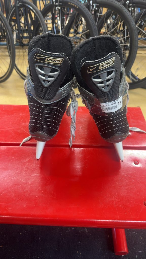 Bauer Supreme 50 Ice Hockey Skates - Size 7.5 in great condition