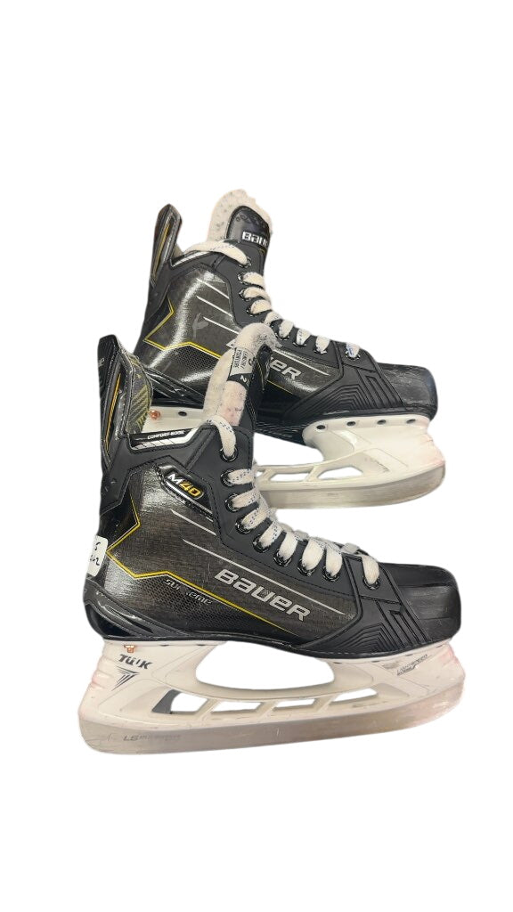 Bauer Supreme M40 Hockey Skates - Size 5
In very good condition