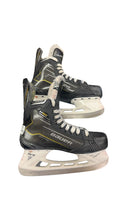 Bauer Supreme M40 Hockey Skates - Size 5
In very good condition