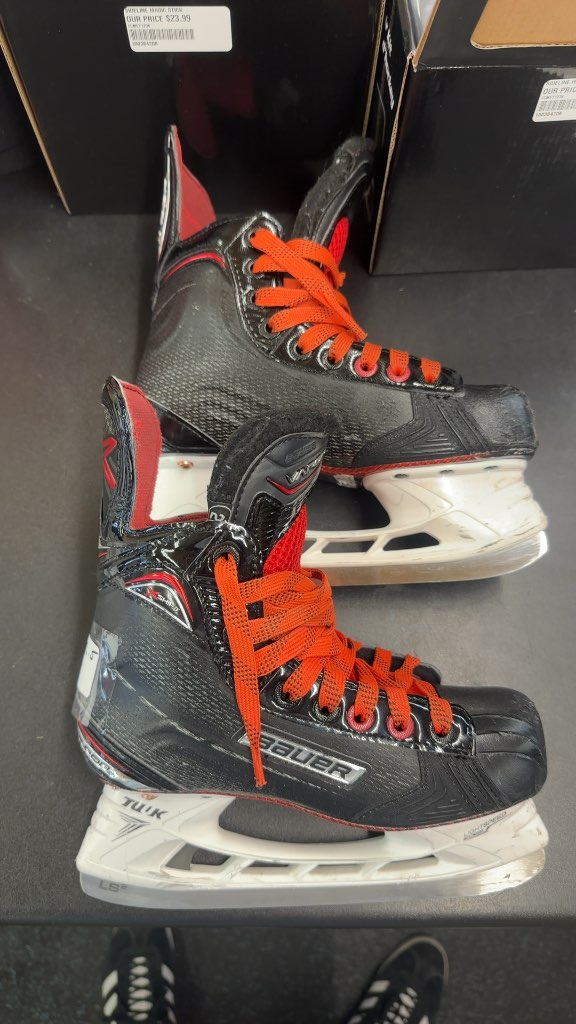 Bauer Vapor X-Shift Hockey Skates - Used - Size 2.5 D