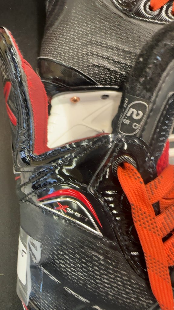 Bauer Vapor X-Shift Hockey Skates - Used - Size 2.5 D