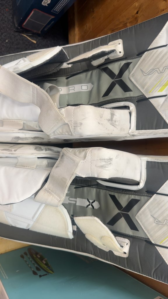 Bauer Vapor X5 Pro Goalie Leg Pads Used Intermediate Large 32"+