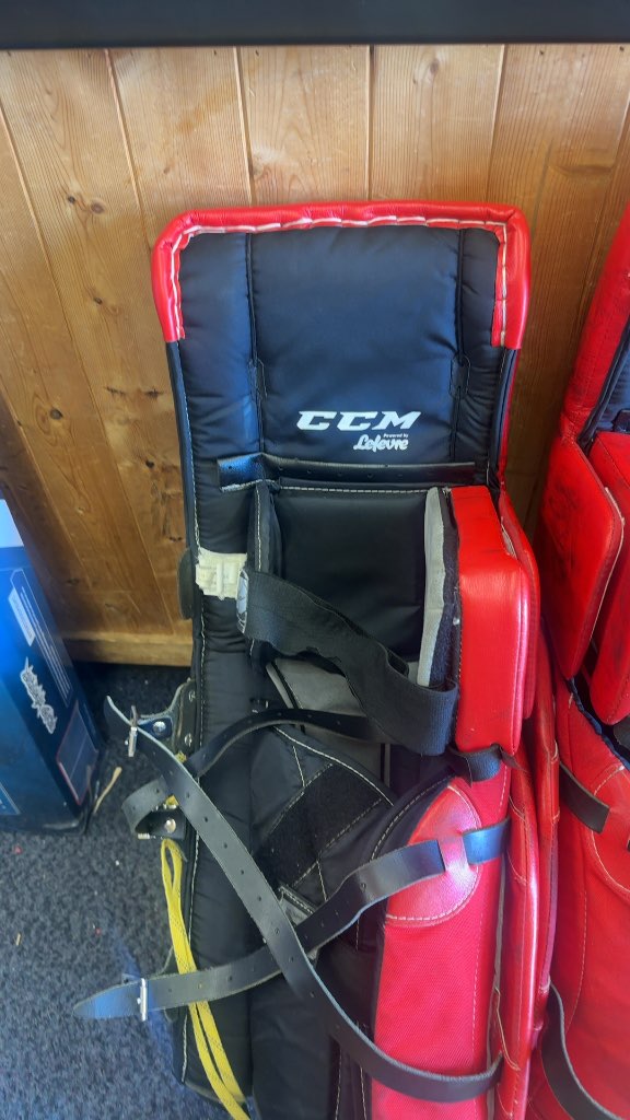 CCM Extreme Flex Hockey Goalie Leg Pads Red/Black Used 35+1