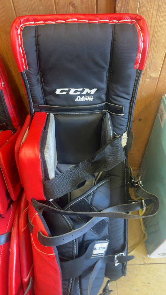 CCM Extreme Flex Hockey Goalie Leg Pads Red/Black Used 35+1