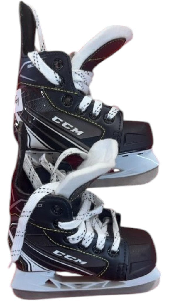 CCM Tacks 9040 Youth Ice Skates Good Condition Size 6Y