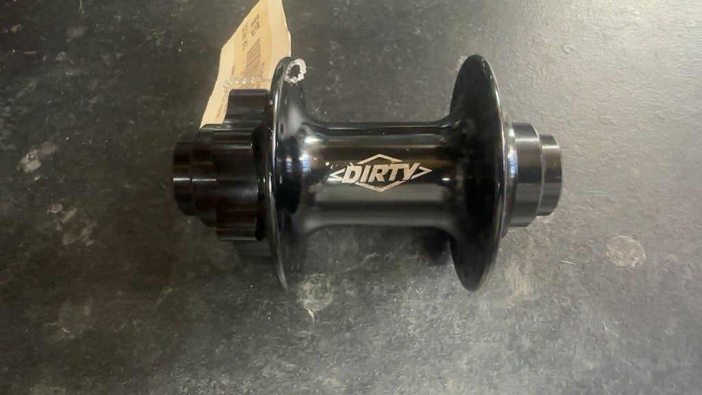 Dirty Front Hub 20mm Black used once