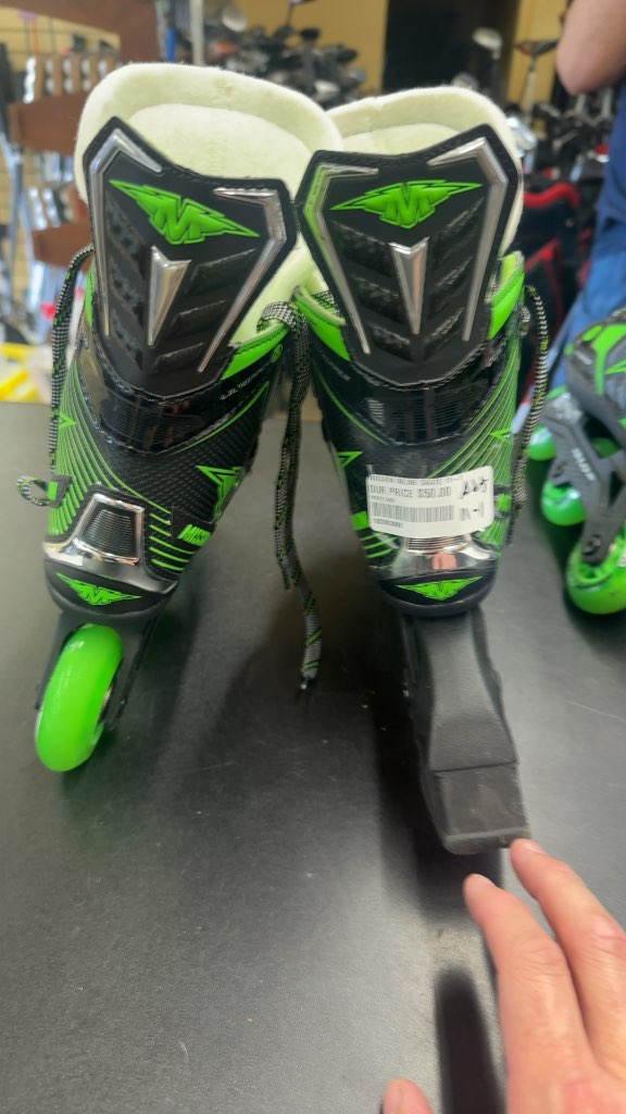 Mission Lil' Ripper Inline Hockey Skates Black/Green Used Size Y11-Y12