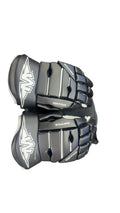 Mission Matrix Hockey Gloves Black/White Used 15”