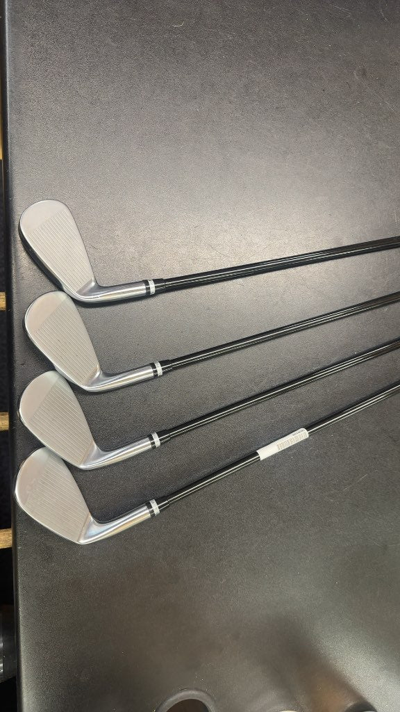 Miura PI-401 Iron Set 5, 8, 9, PW Graphite Design Tour AD