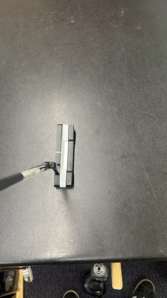 Odyssey Putter Versa 2 Black/White Good great condition