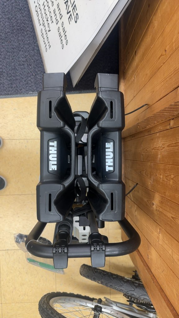 Thule EasyFold XT 2-Bike Hitch Rack - Excellent Condition