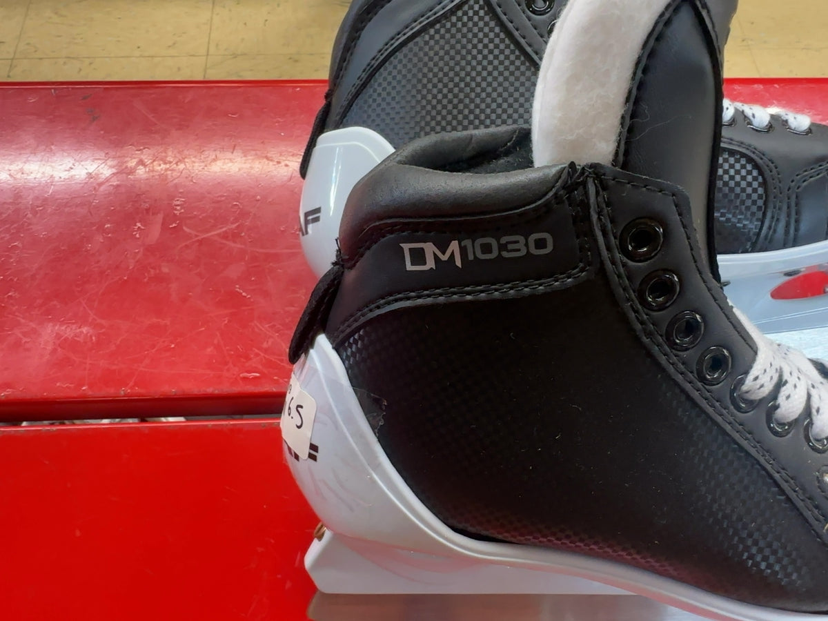 Graf DM1030 Senior Goalie Ice Skates Size 6.5