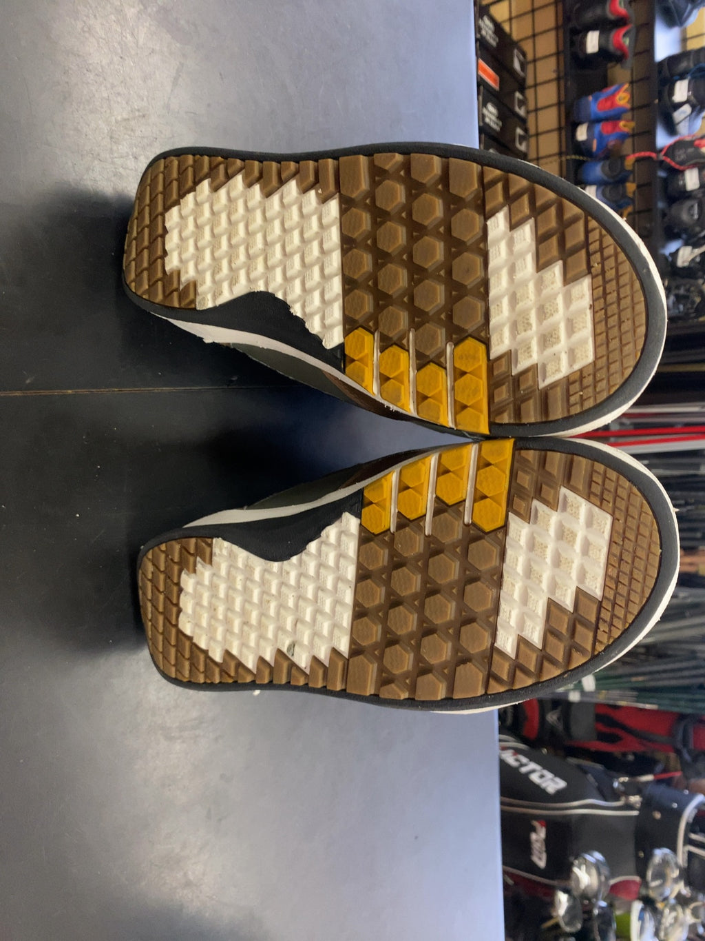 Vans Aura Pro Snowboard Boots Size 9