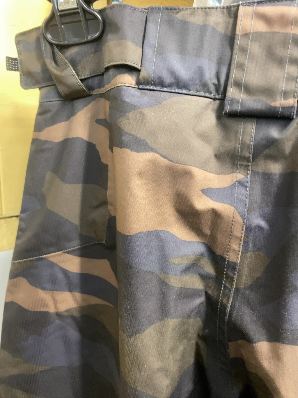 Patagonia Snow Pants Youth Size L (12) Camo H2No