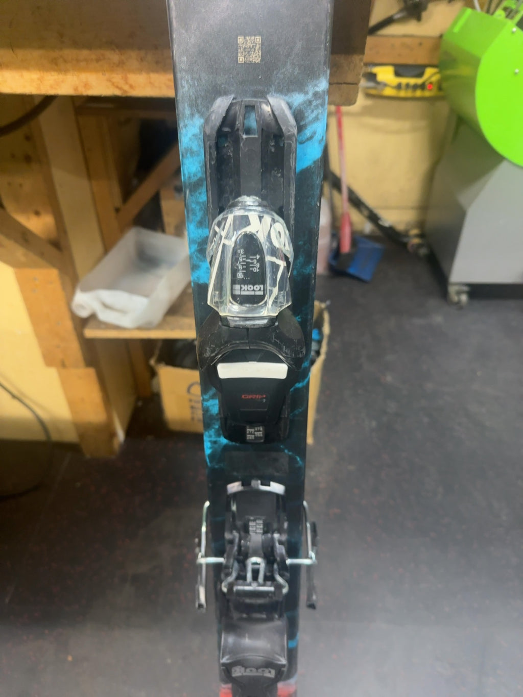 Dynastar Menace 90 Skis with Look Bindings 150 cm-freshly waxed and tuned