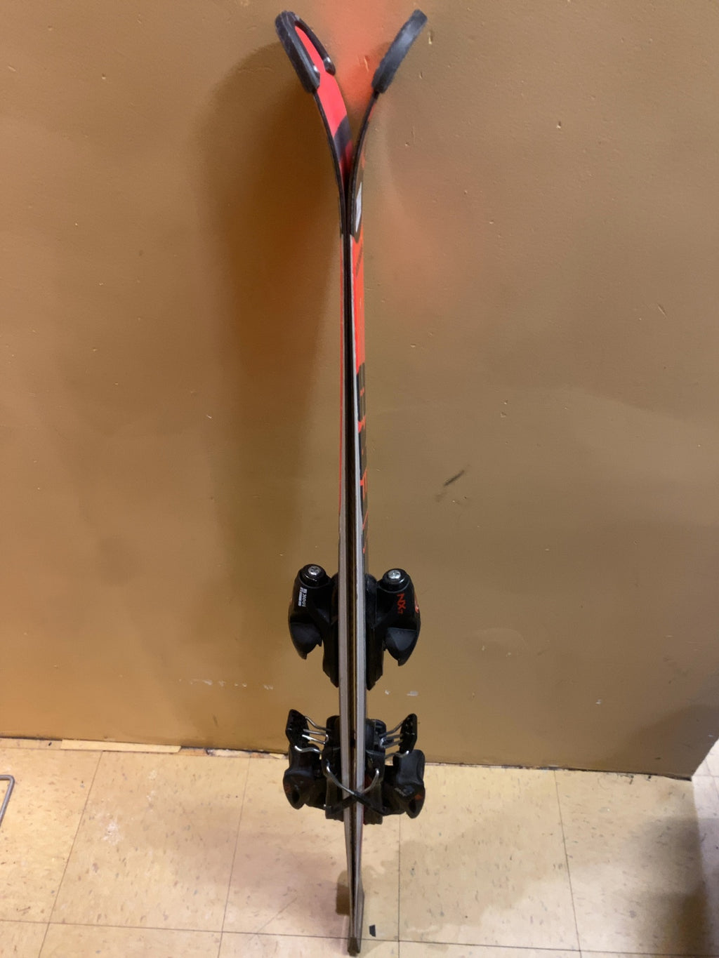Rossignol Hero Athlete Multi-Event Junior Downhill Skis with Look NX7 Bindings 134 cm