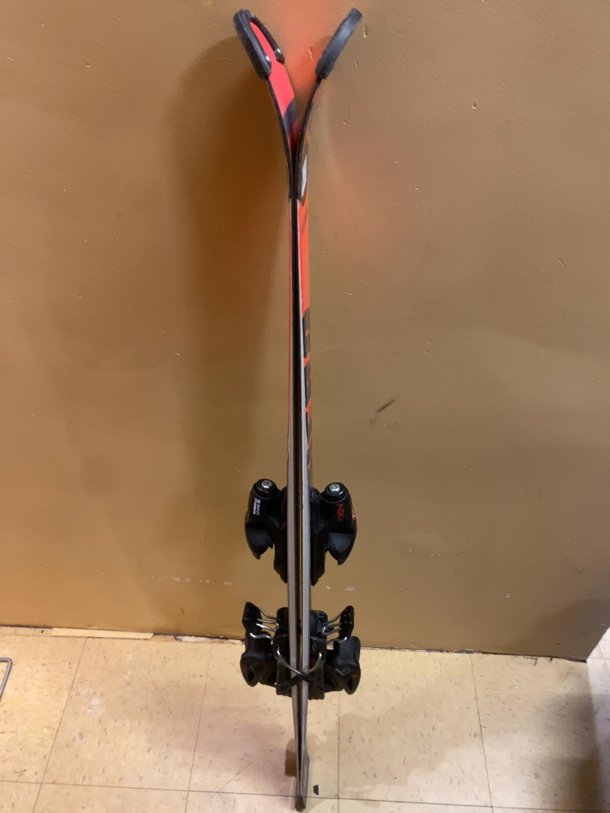 Rossignol Hero Athlete Multi-Event Junior Downhill Skis with Look NX7 Bindings 134 cm